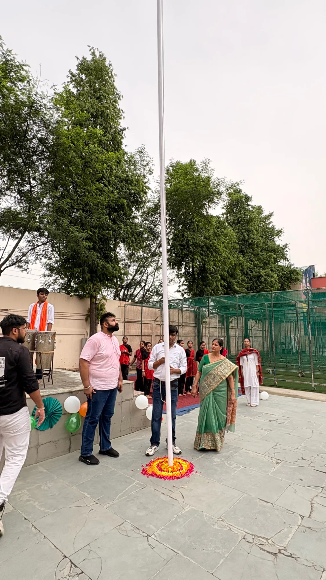 <><>