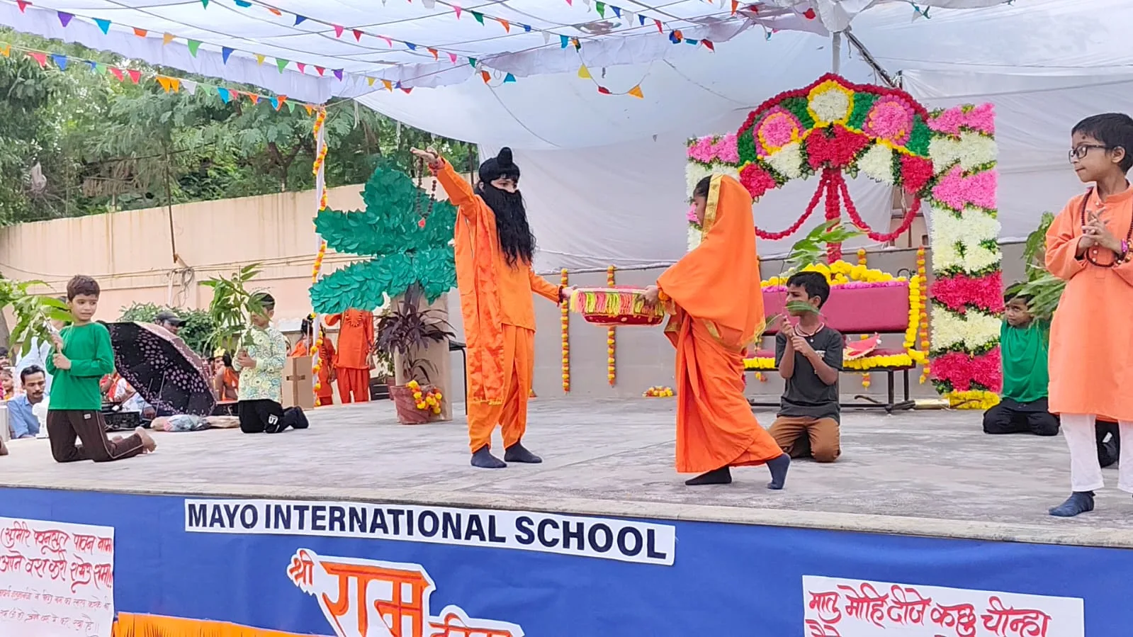 Story and drama — a bagless day at Mayo International School